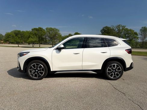 New 2026 BMW X1 xDrive28i w/ Convenience Package AWD/4WD image 3