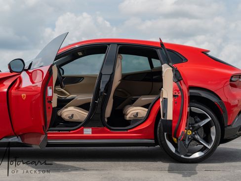 Used 2024 Ferrari Purosangue AWD/4WD image 12