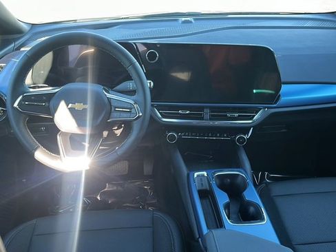 New 2026 Chevrolet Equinox EV LT image 14