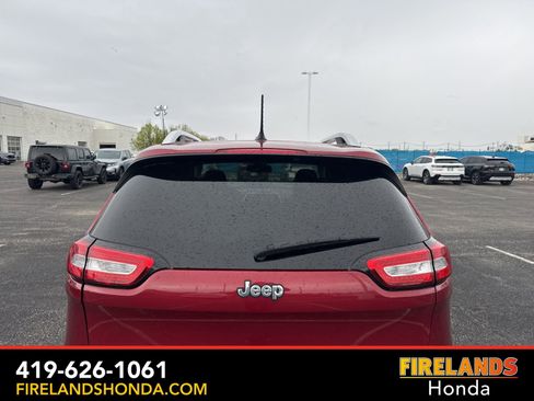 Used 2014 Jeep Cherokee Latitude AWD/4WD image 5