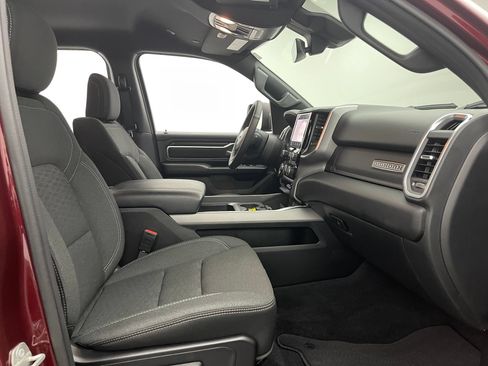 Used 2025 RAM 1500 Big Horn AWD/4WD image 32