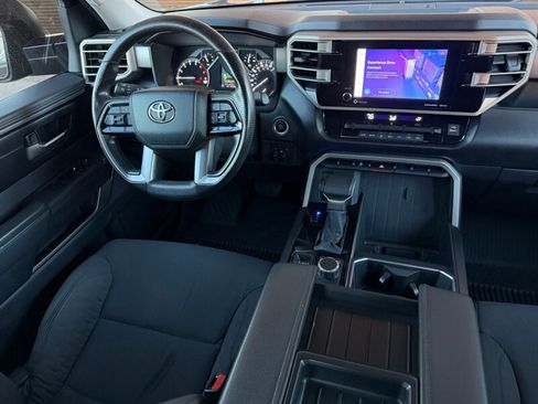 Used 2022 Toyota Tundra SR5 w/ SR5 Convenience Package image 17