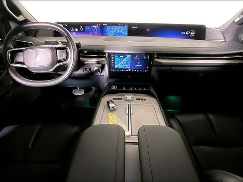 Used 2026 Lincoln Navigator Reserve w/ Jet Appearance Package AWD/4WD image 18