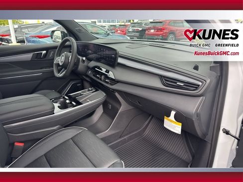 New 2026 Buick Enclave Sport Touring w/ LPO, Floor Liner Package AWD/4WD image 56
