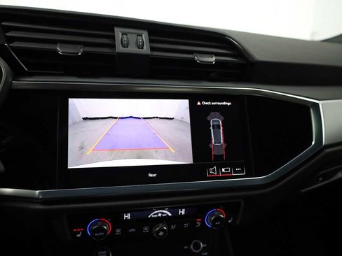 Certified 2025 Audi Q3 2.0T Premium w/ Convenience Package image 31