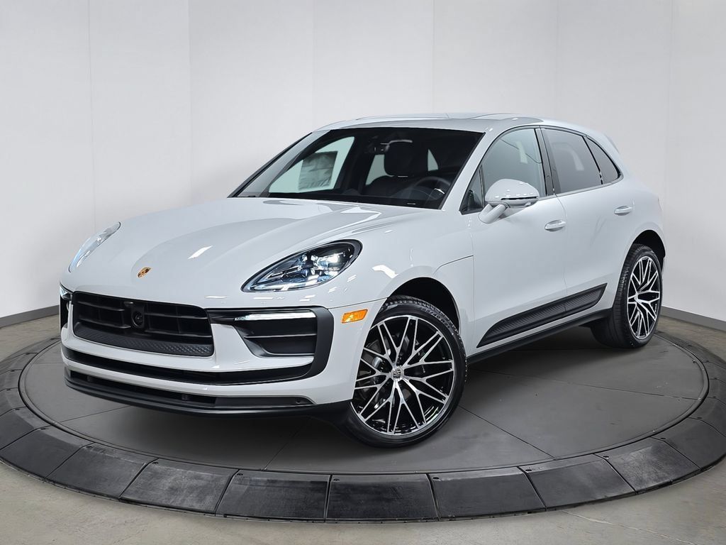 Certified 2026 Porsche Macan AWD/4WD image 1