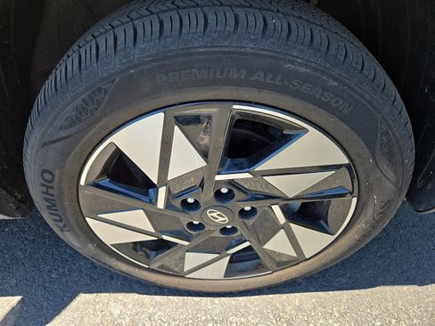 Used 2024 Hyundai Kona SEL w/ Convenience Package AWD/4WD image 9
