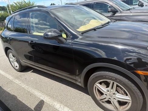 Used 2014 Porsche Cayenne Diesel AWD/4WD image 4