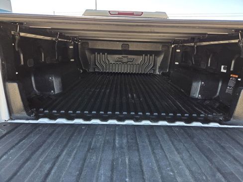 Used 2022 Chevrolet Silverado 1500 Custom image 15