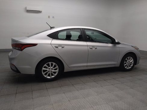 Used 2022 Hyundai Accent SEL FWD image 10
