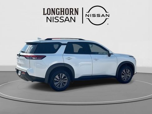 New 2025 Nissan Pathfinder SV w/ Cargo Package image 7