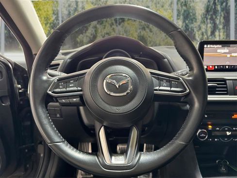 Used 2018 MAZDA MAZDA3 Touring FWD image 16