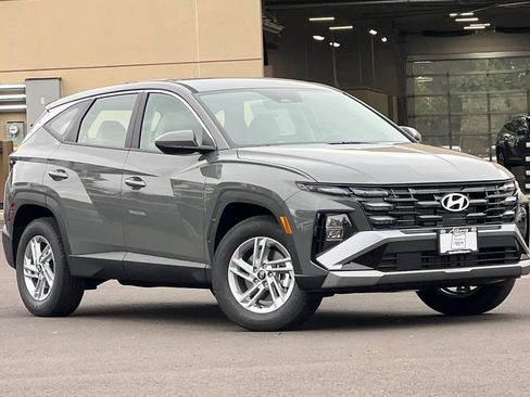 New 2026 Hyundai Tucson SE image 2