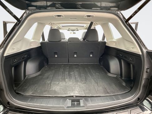 Used 2023 Subaru Forester Premium image 21