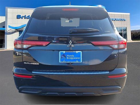 Used 2022 Mitsubishi Outlander ES image 5