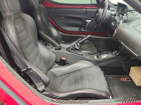 Used 2015 Alfa Romeo 4C Launch Edition w/ Convenience Group RWD image 31
