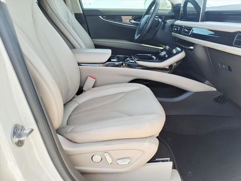 Used 2021 Lincoln Nautilus Reserve w/ Equipment Group 201A image 11