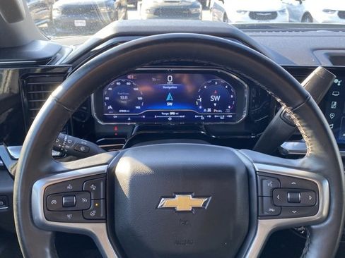 Used 2025 Chevrolet Silverado 1500 LT image 11