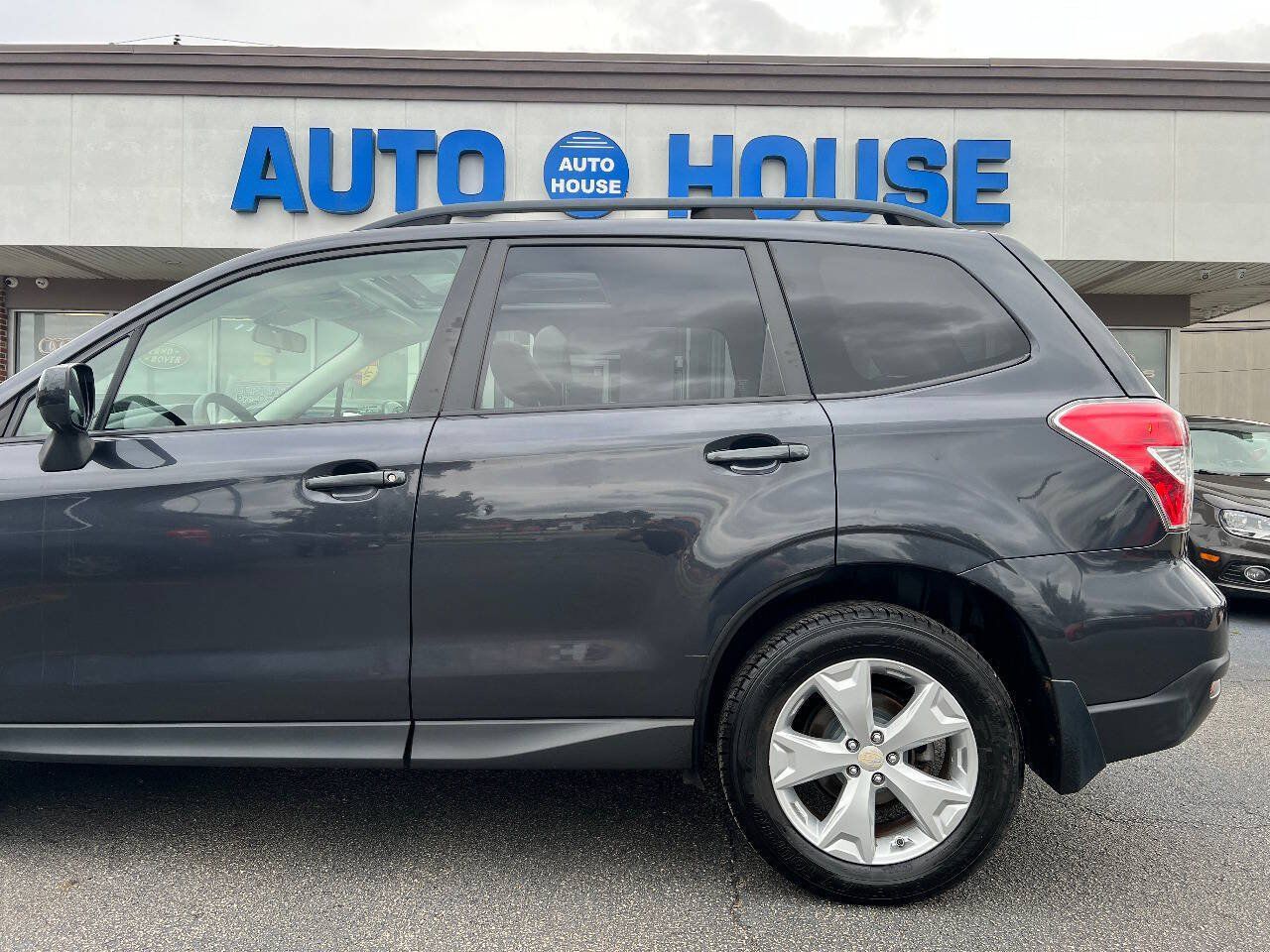 Used 2014 Subaru Forester 2.5i Premium w/ All-Weather Package AWD/4WD image 40