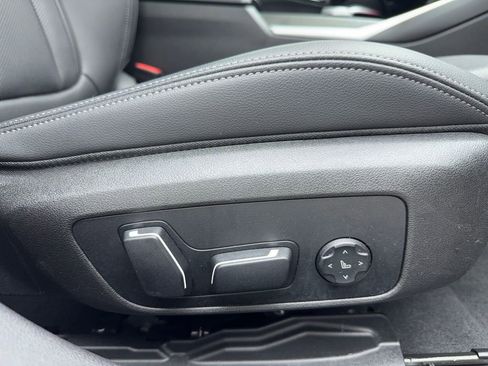 Used 2024 BMW 330i Sedan w/ Convenience Package image 55