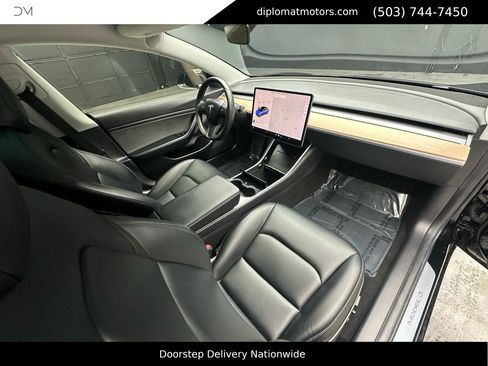 Used 2019 Tesla Model 3 Standard Range Plus image 15