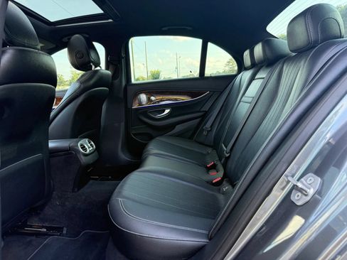 Used 2017 Mercedes-Benz E 300 image 18