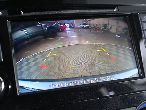 Used 2021 Nissan Rogue Sport S image 17