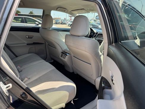 Used 2013 Toyota Venza LE image 9