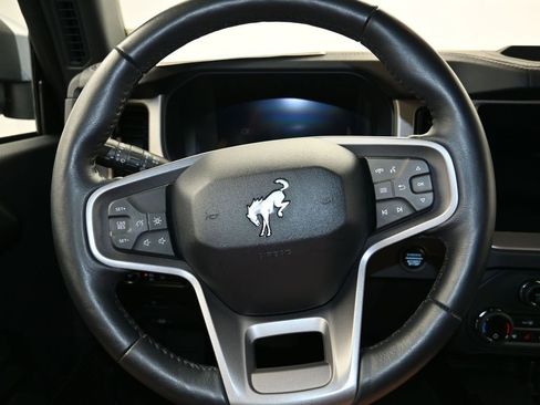 Used 2025 Ford Bronco Outer Banks image 14