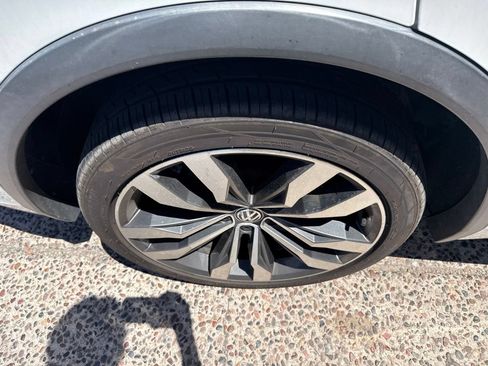 Used 2020 Volkswagen Tiguan SEL Premium R-Line w/ 3rd Row Seat Package AWD/4WD image 10