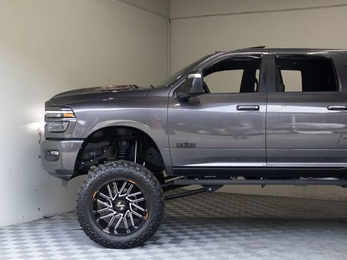 Used 2025 RAM 2500 Laramie w/ Night Edition AWD/4WD image 9