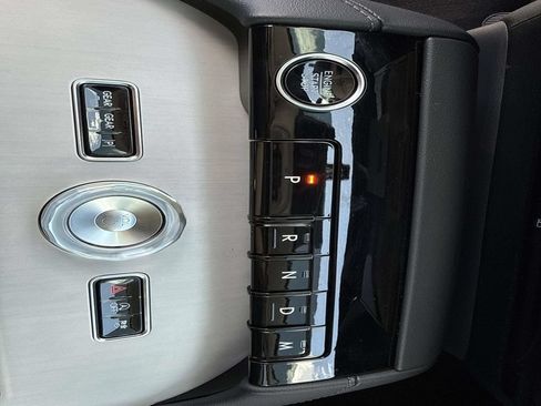 New 2026 Lincoln Navigator Reserve AWD/4WD image 31