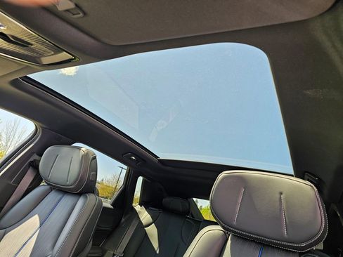 Used 2025 Cadillac Lyriq Sport RWD image 21