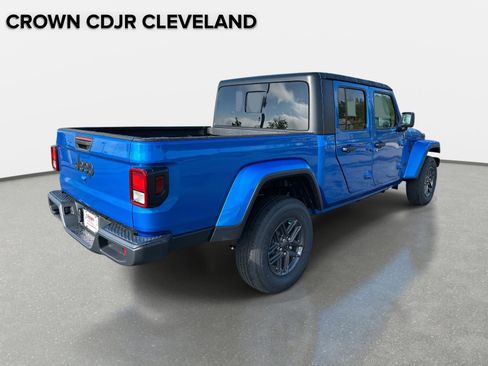 New 2025 Jeep Gladiator Sport image 4