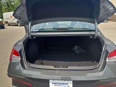 New 2026 Hyundai Elantra SE FWD image 9