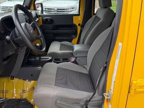 Used 2009 Jeep Wrangler Unlimited X RWD image 12