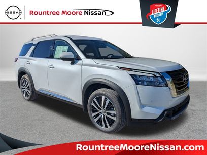 New 2025 Nissan Pathfinder Platinum w/ Cargo Package