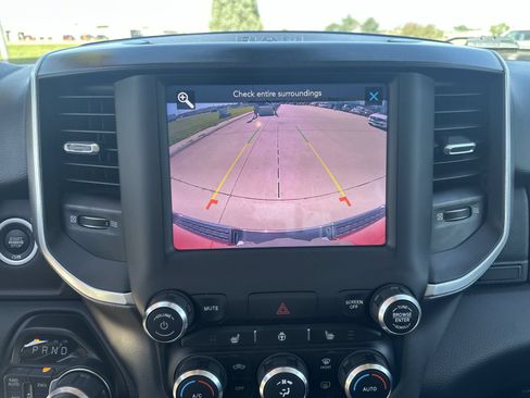 Used 2020 RAM 1500 Big Horn AWD/4WD image 14