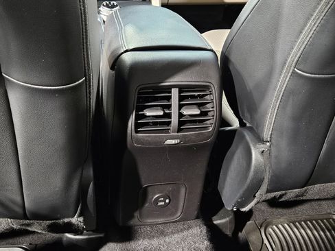 Used 2021 Ford Escape SEL image 37