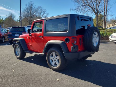 Used 2018 Jeep Wrangler Sport image 7
