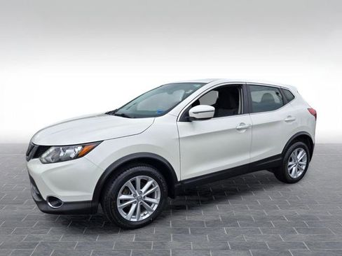 Used 2018 Nissan Rogue Sport AWD image 3