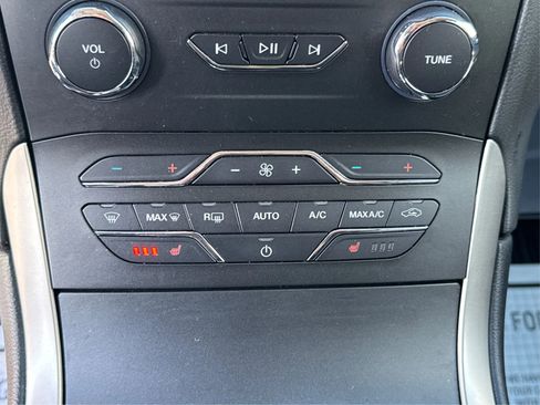 Used 2019 Ford Edge SEL w/ Equipment Group 201A image 28