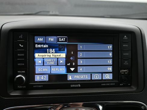 Used 2015 Chrysler Town & Country Touring-L w/ Driver Convenience Group image 21