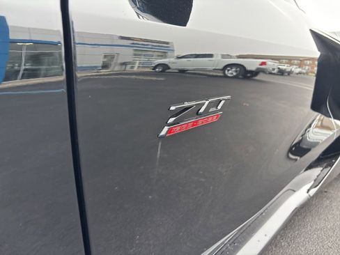 Used 2023 Chevrolet Corvette Stingray Convertible w/ Z51 Performance Package image 14