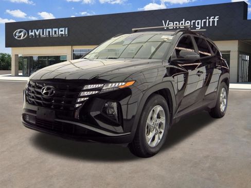 Used 2023 Hyundai Tucson SEL FWD image 2