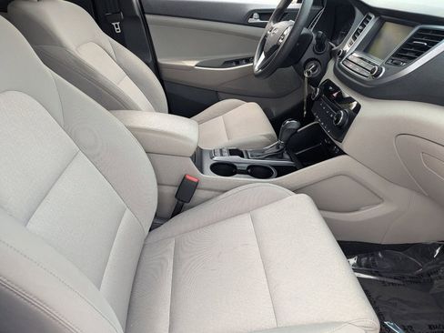 Used 2018 Hyundai Tucson SEL image 9