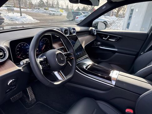 Certified 2025 Mercedes-Benz GLC 300 4MATIC image 9