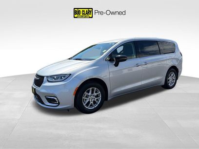 Used 2024 Chrysler Pacifica Touring-L