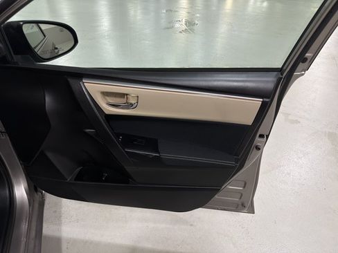 Used 2016 Toyota Corolla LE FWD image 37