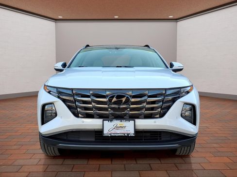 Used 2023 Hyundai Tucson Limited AWD/4WD image 2